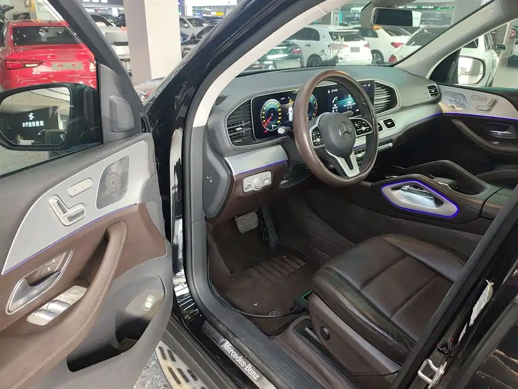 Mercedes-Benz GLE — фото 13