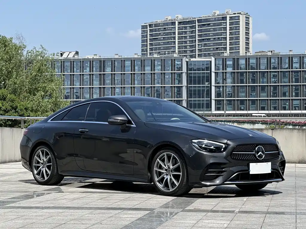 Mercedes-Benz E-Class (Import) — фото 3