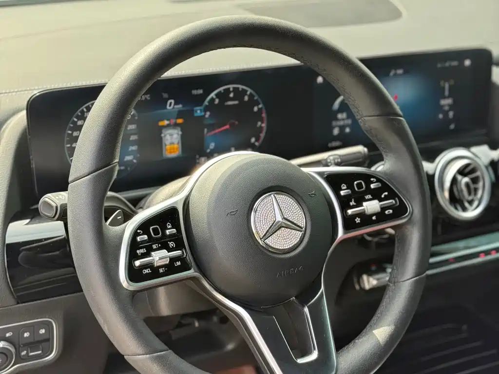 Mercedes-Benz GLA — фото 6
