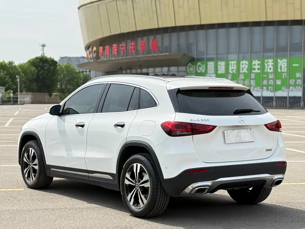 Mercedes-Benz GLA — фото 10