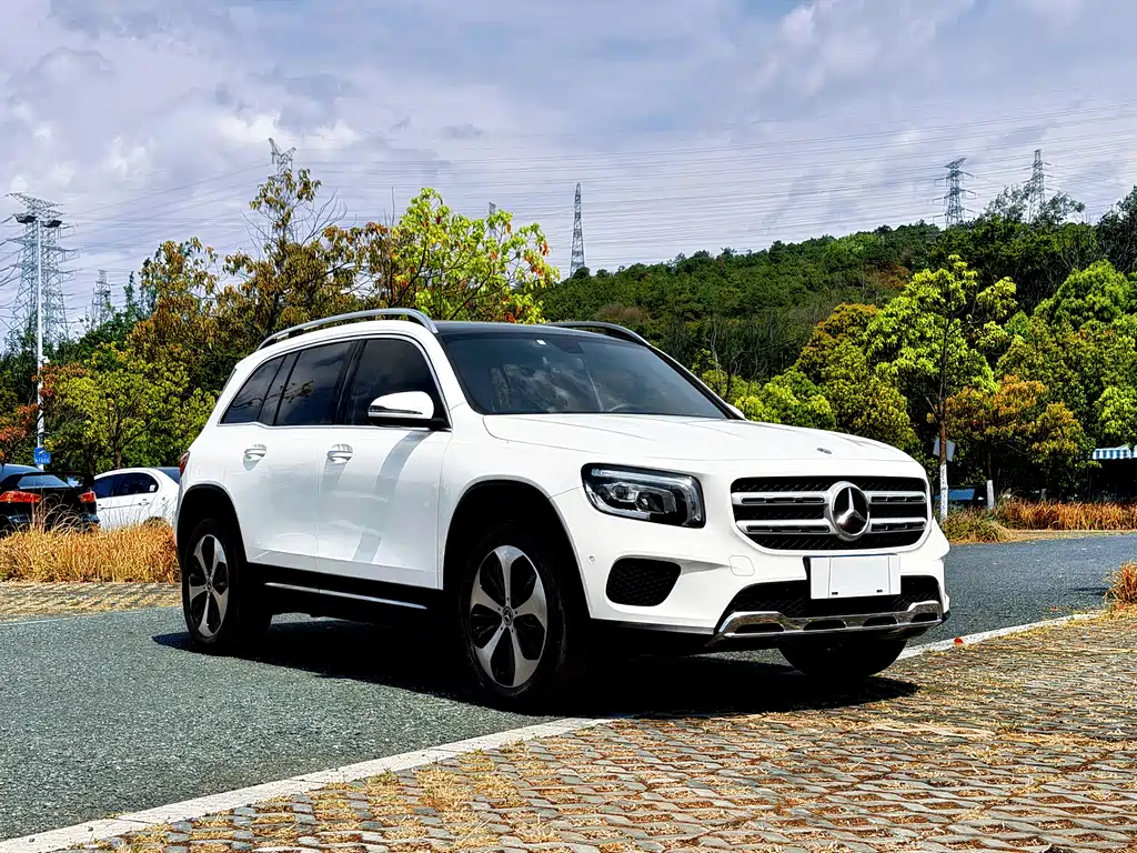 Mercedes-Benz GLB — фото 3