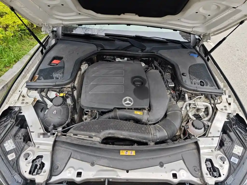 Mercedes-Benz E-Class (Import) — фото 11