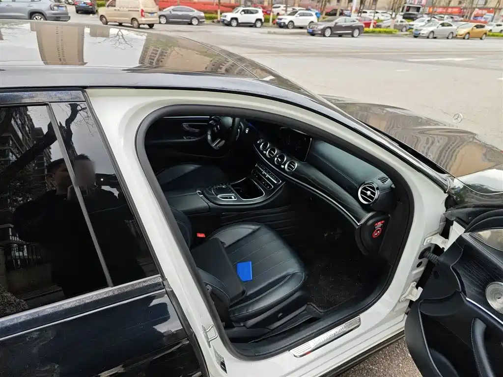 Mercedes-Benz E-Class (Import) — фото 20