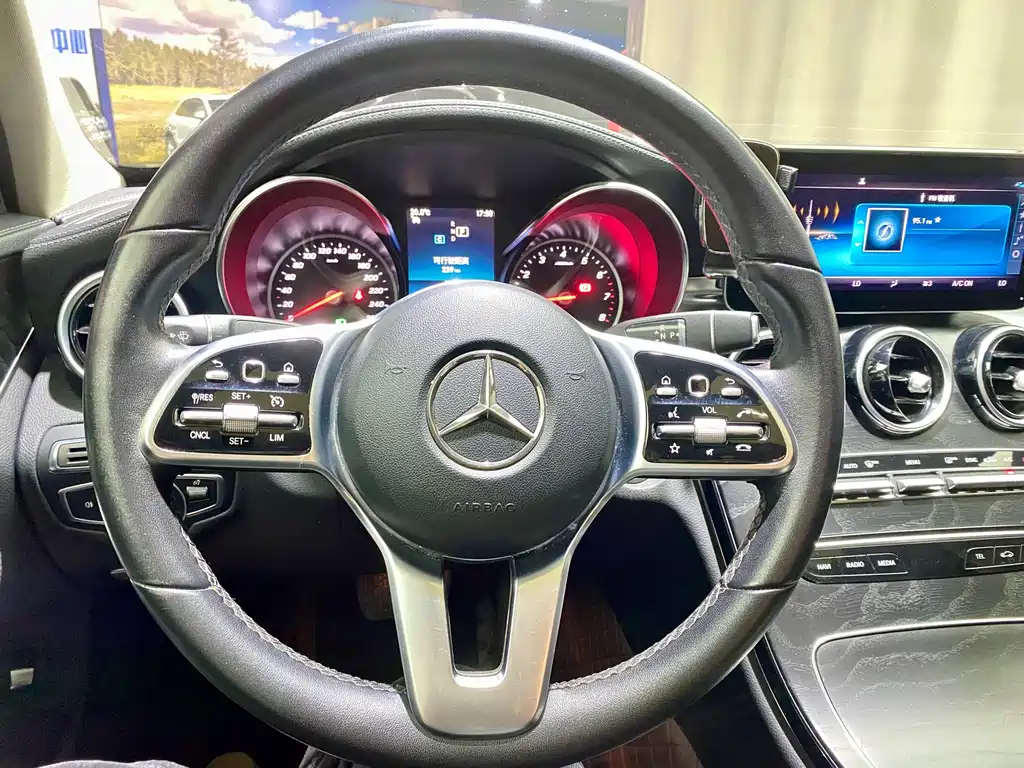 Mercedes-Benz C-Class — фото 10