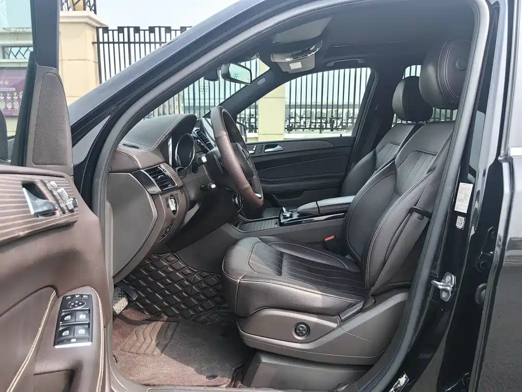 Mercedes-Benz GLE — фото 7