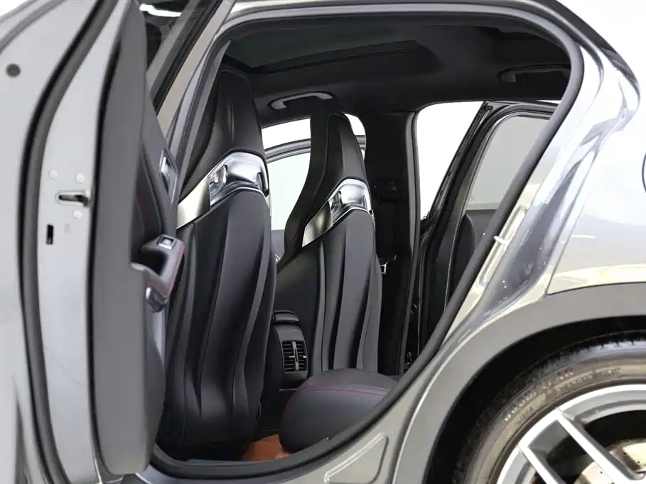 Mercedes-Benz GLA AMG — фото 6