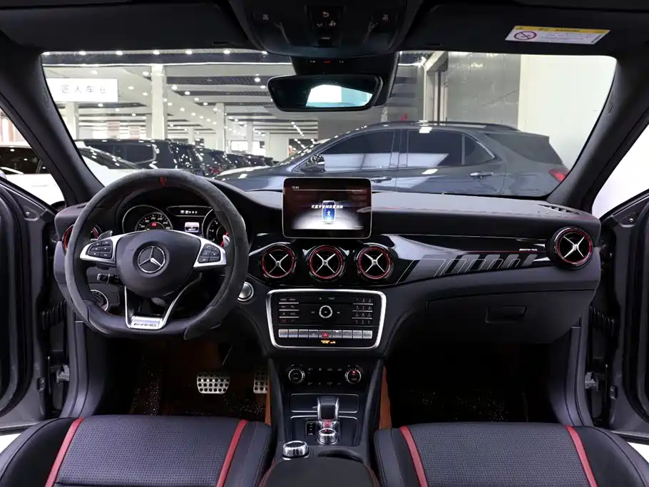 Mercedes-Benz GLA AMG — фото 9