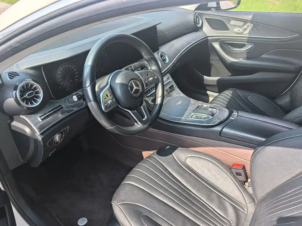 Mercedes-Benz CLS — фото 8