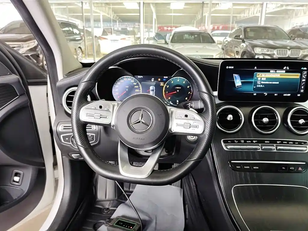 Mercedes-Benz C-Class — фото 11
