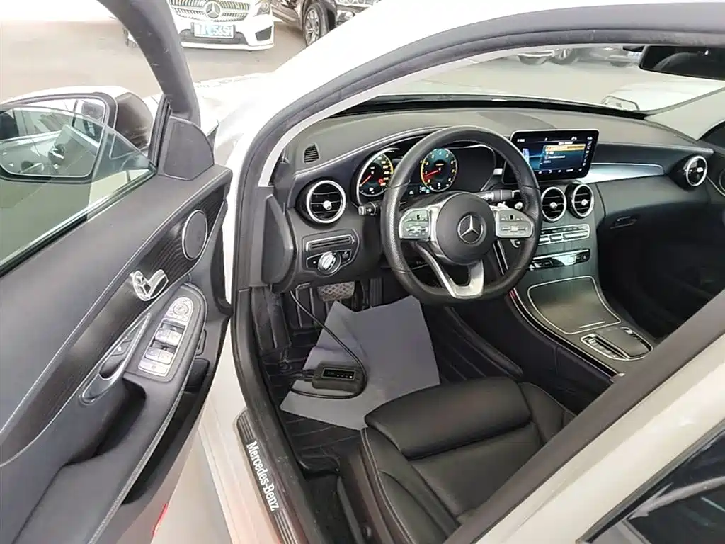 Mercedes-Benz C-Class — фото 16
