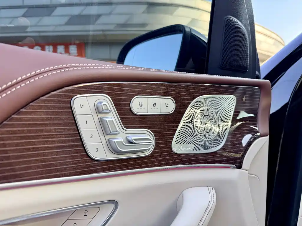 Mercedes-Benz GLS — фото 11