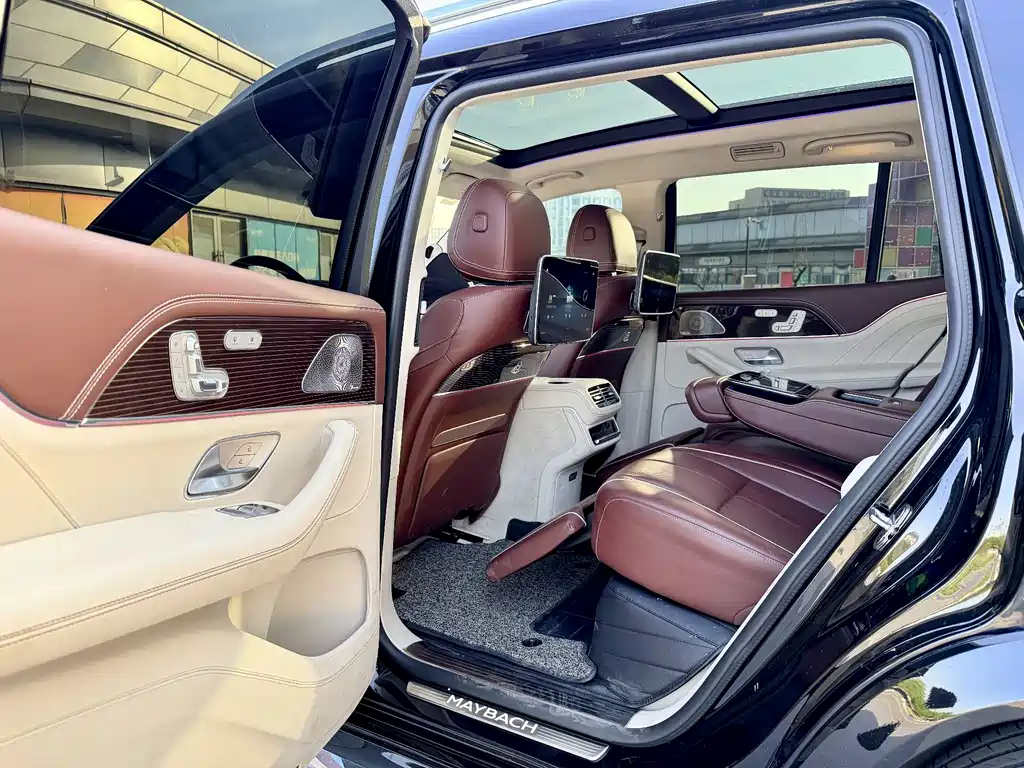 Mercedes-Benz GLS — фото 7