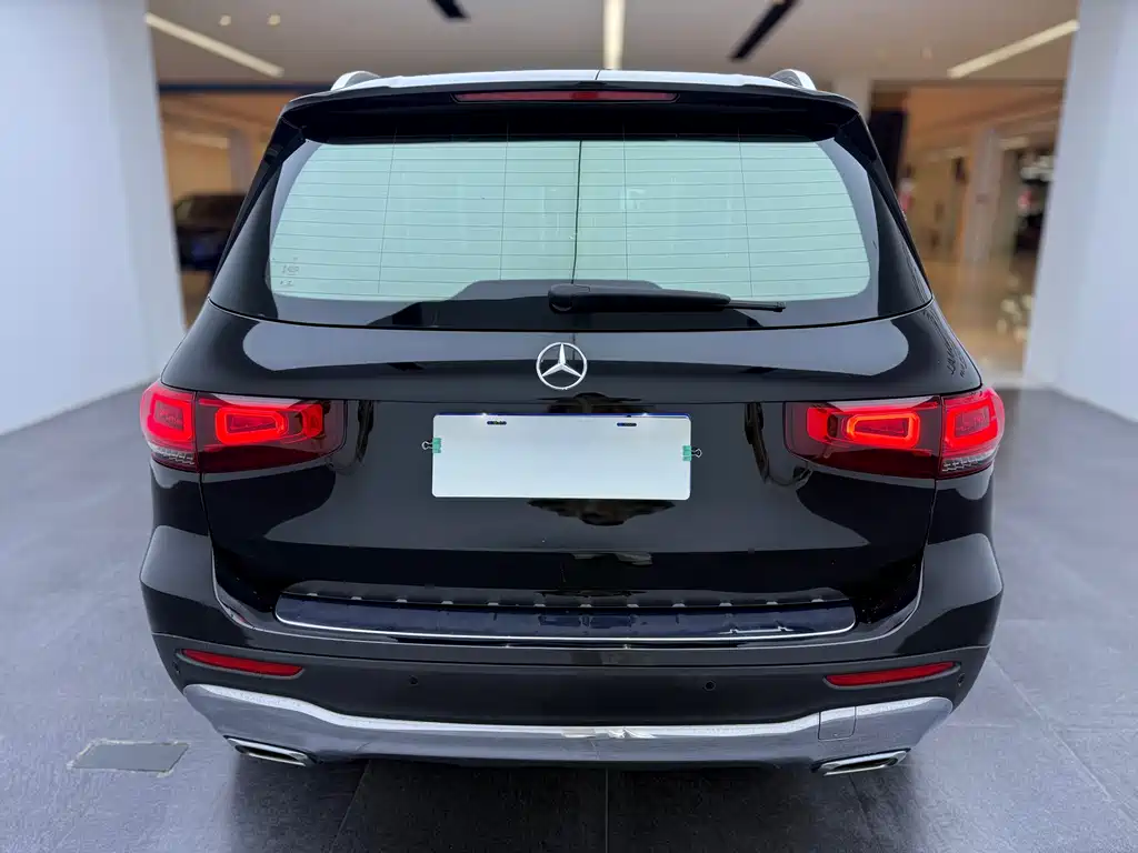 Mercedes-Benz GLB — фото 10