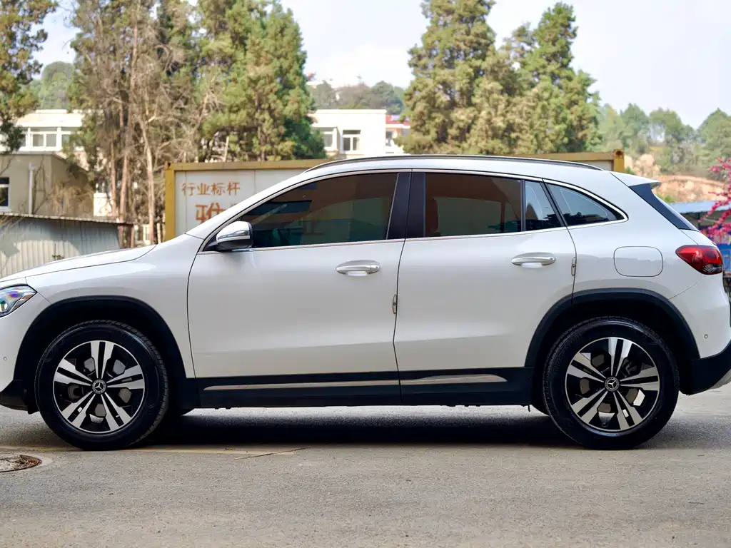 Mercedes-Benz GLA — фото 4