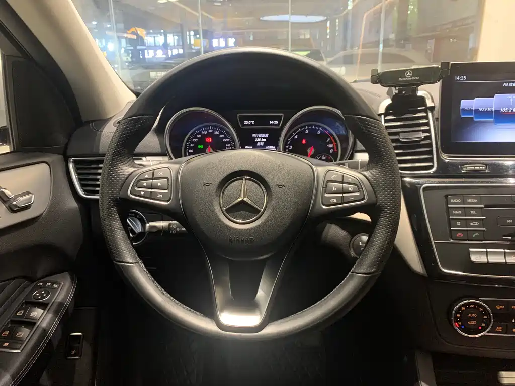 Mercedes-Benz GLE Coupe — фото 10