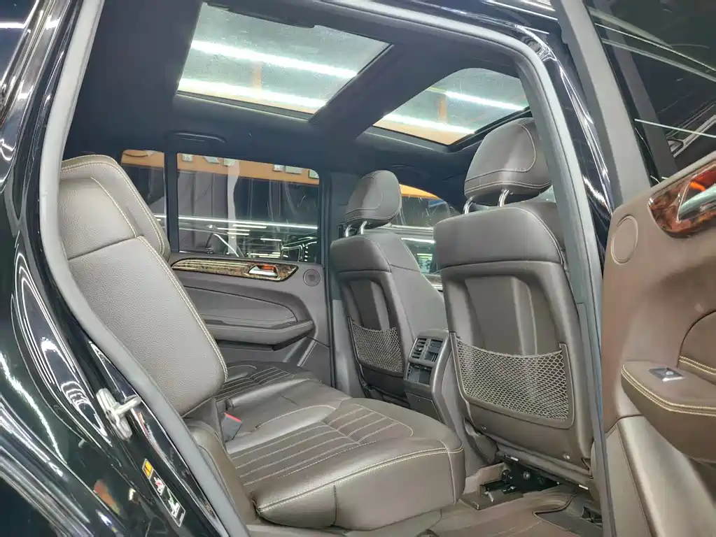 Mercedes-Benz GLS — фото 10