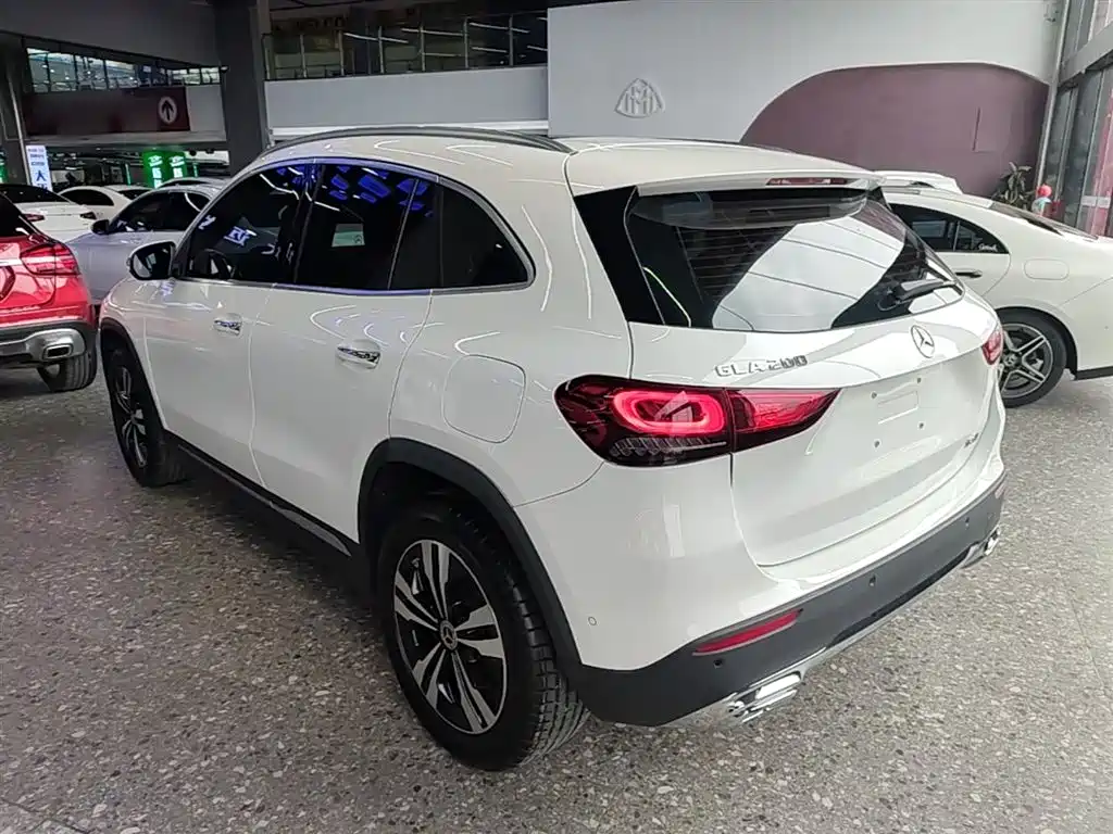 Mercedes-Benz GLA — фото 5