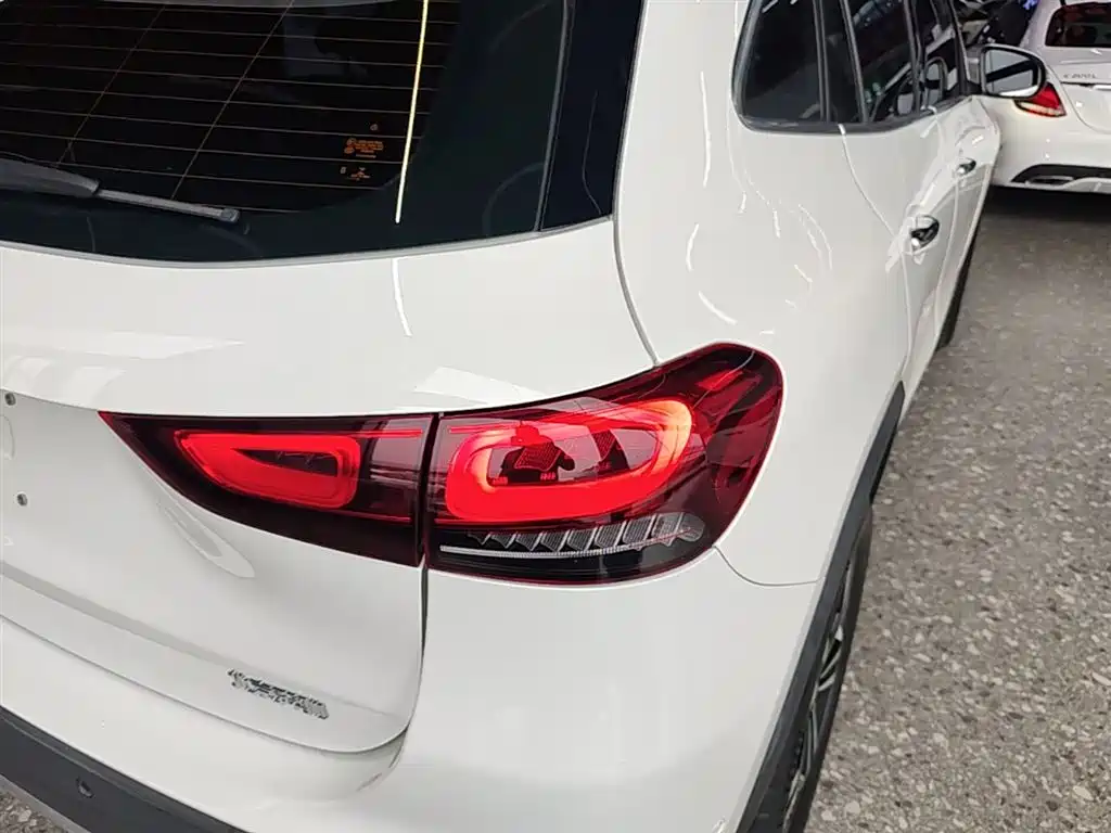 Mercedes-Benz GLA — фото 8