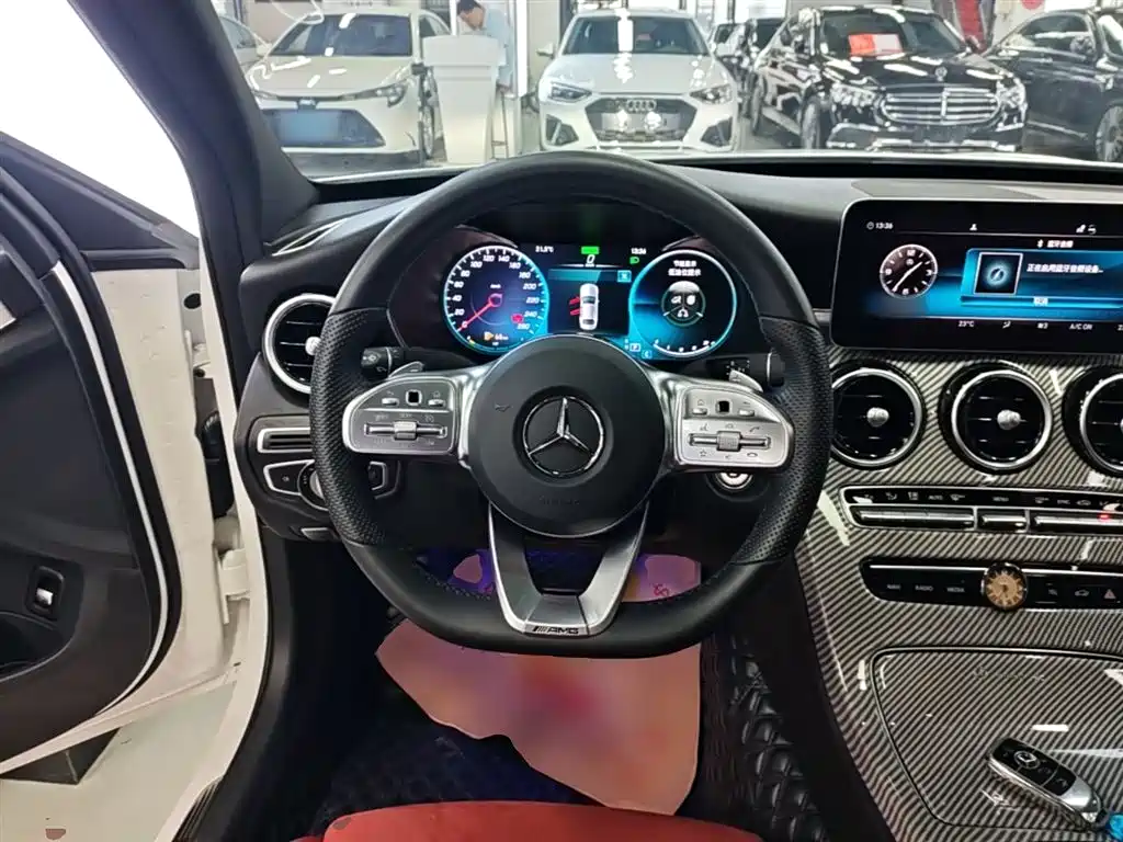 Mercedes-Benz C-Class — фото 11
