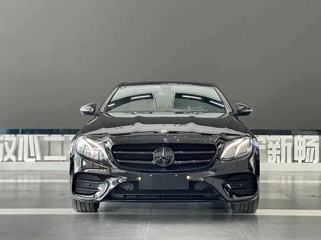 Mercedes-Benz E-Class — фото 2