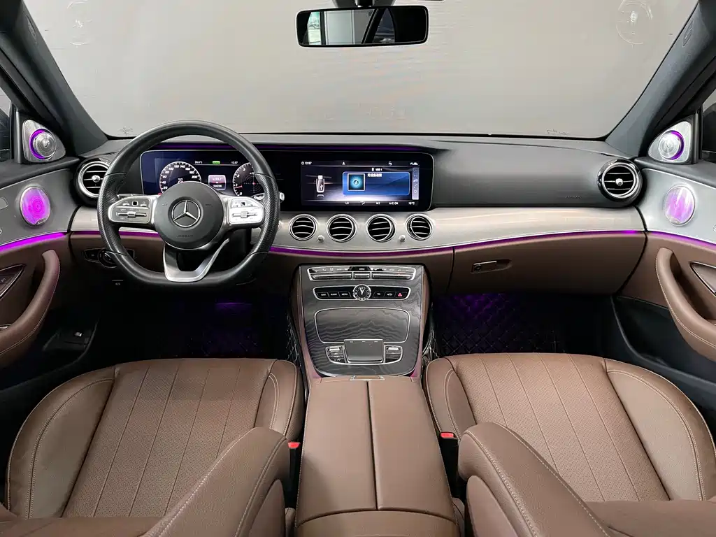 Mercedes-Benz E-Class — фото 11