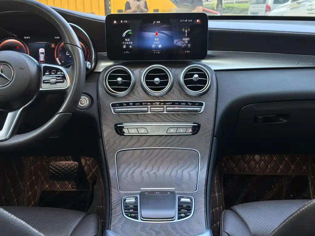 Mercedes-Benz GLC — фото 11