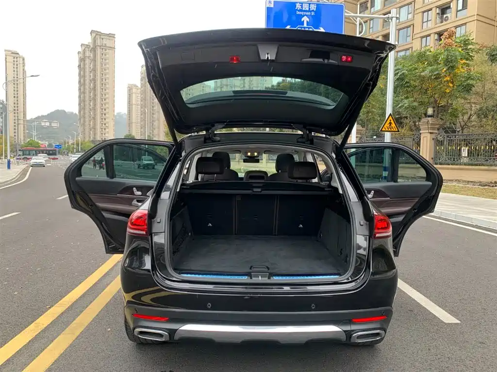 Mercedes-Benz GLE — фото 8