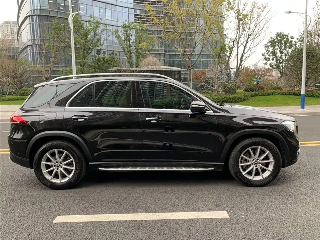 Mercedes-Benz GLE — фото 9