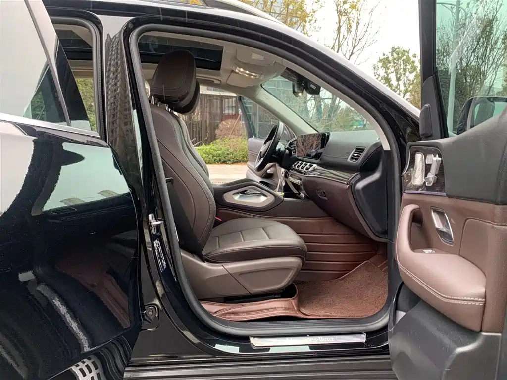Mercedes-Benz GLE — фото 10