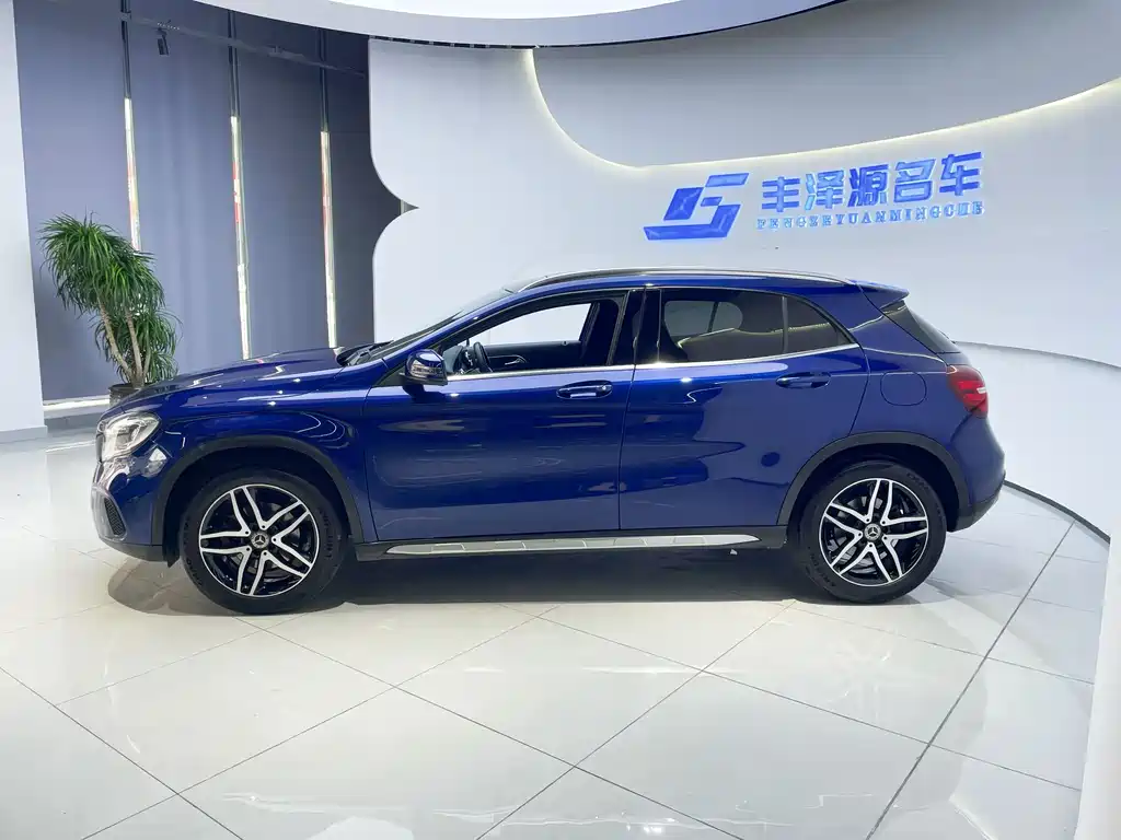 Mercedes-Benz GLA — фото 3