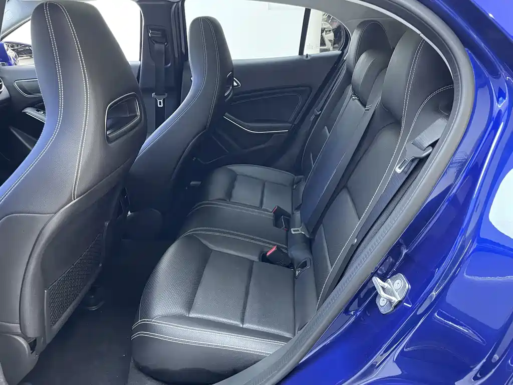 Mercedes-Benz GLA — фото 8