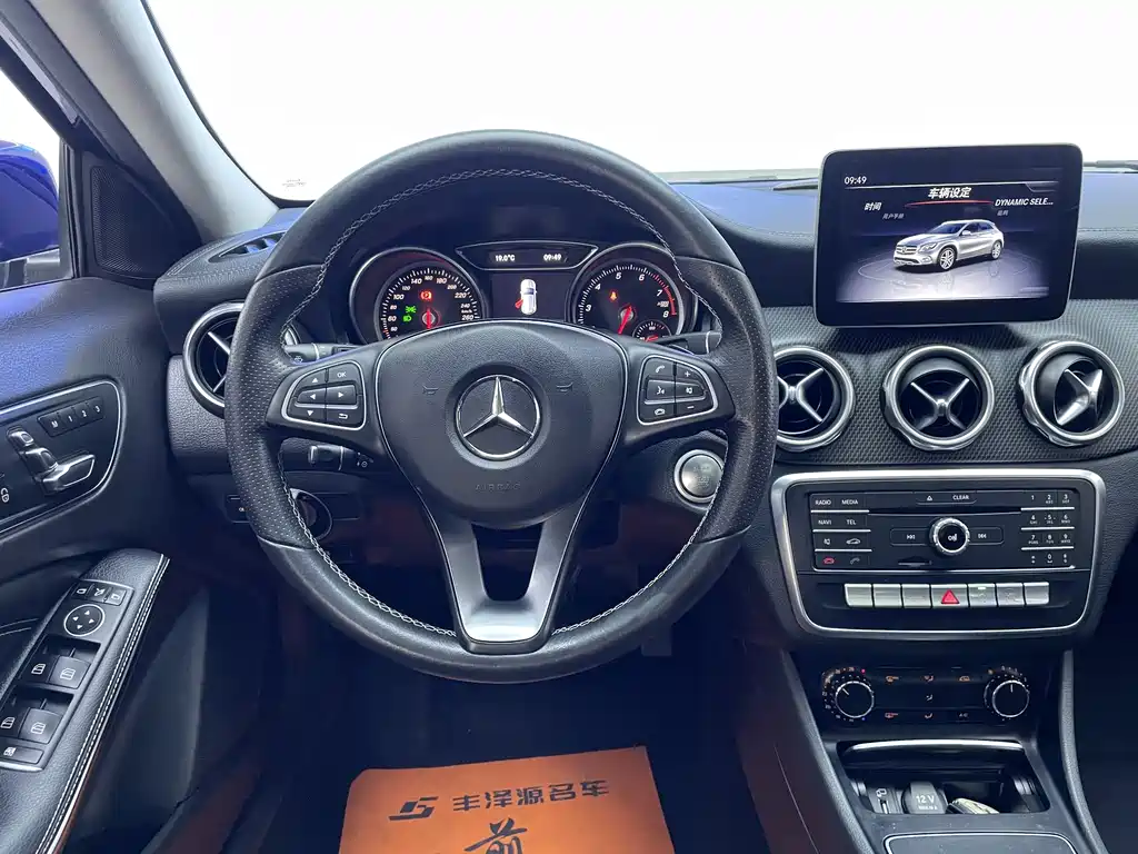 Mercedes-Benz GLA — фото 10