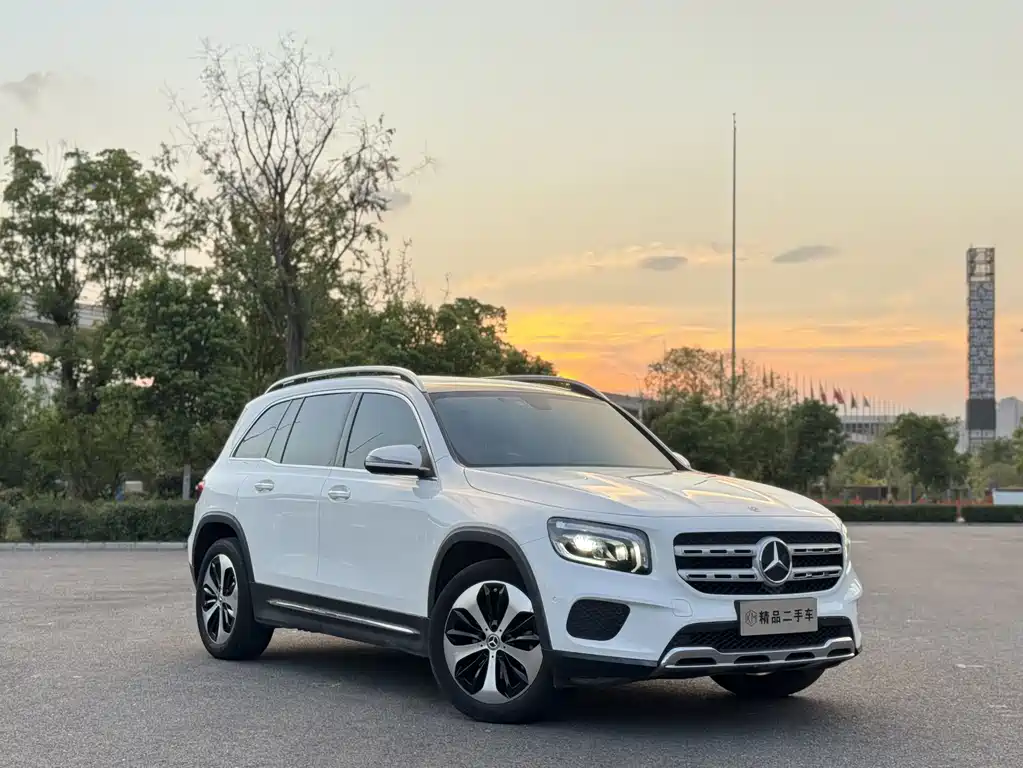 Mercedes-Benz GLB — фото 3