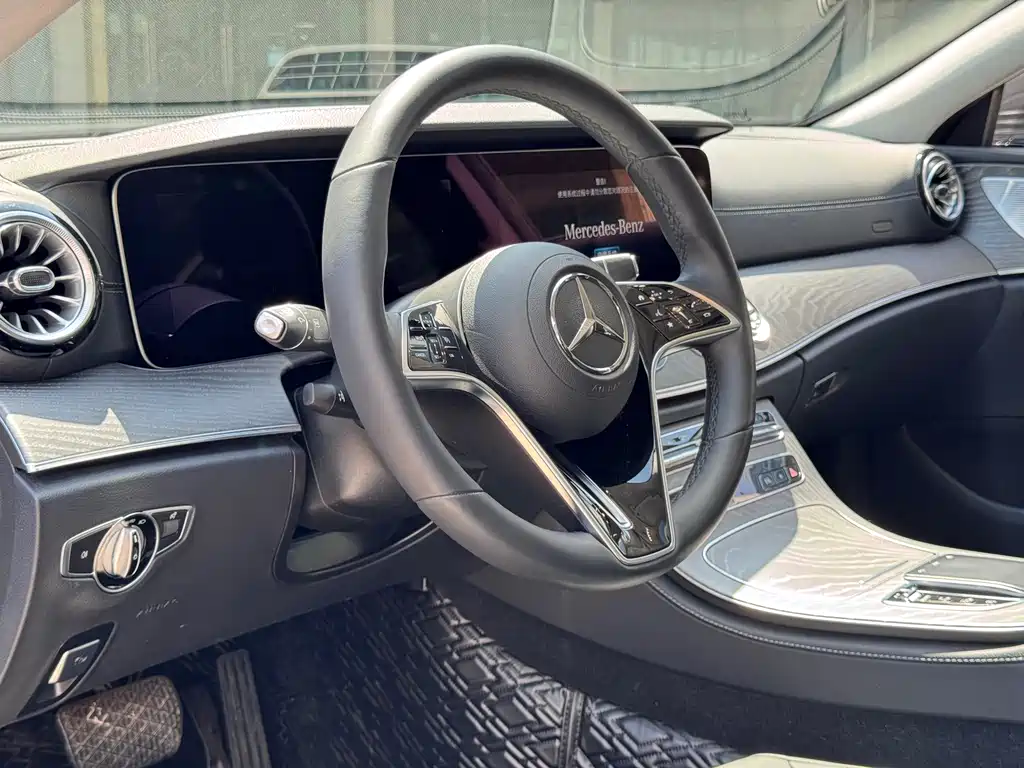 Mercedes-Benz CLS — фото 8