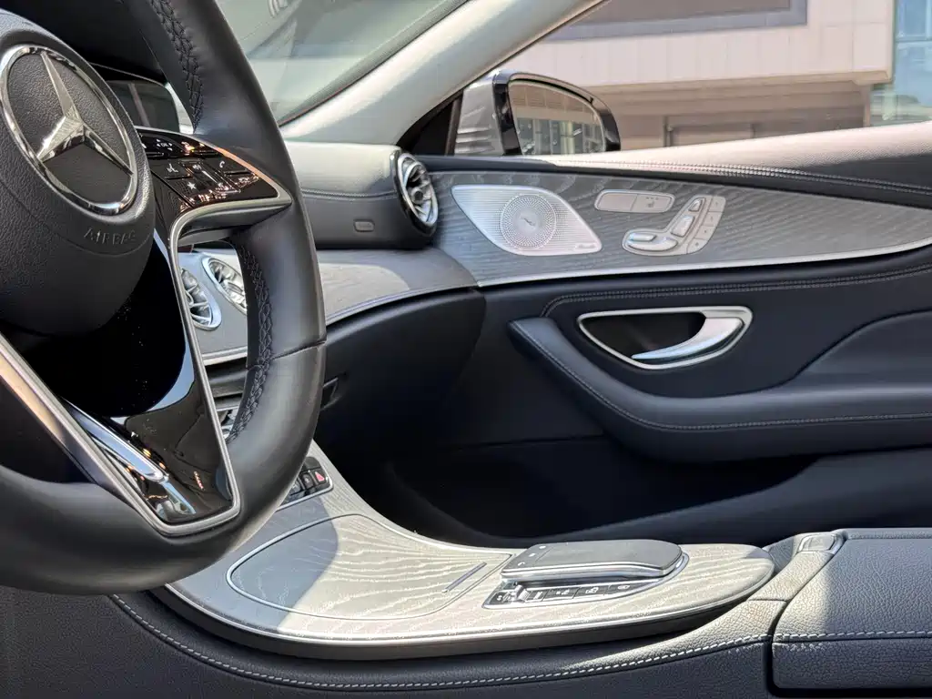 Mercedes-Benz CLS — фото 10