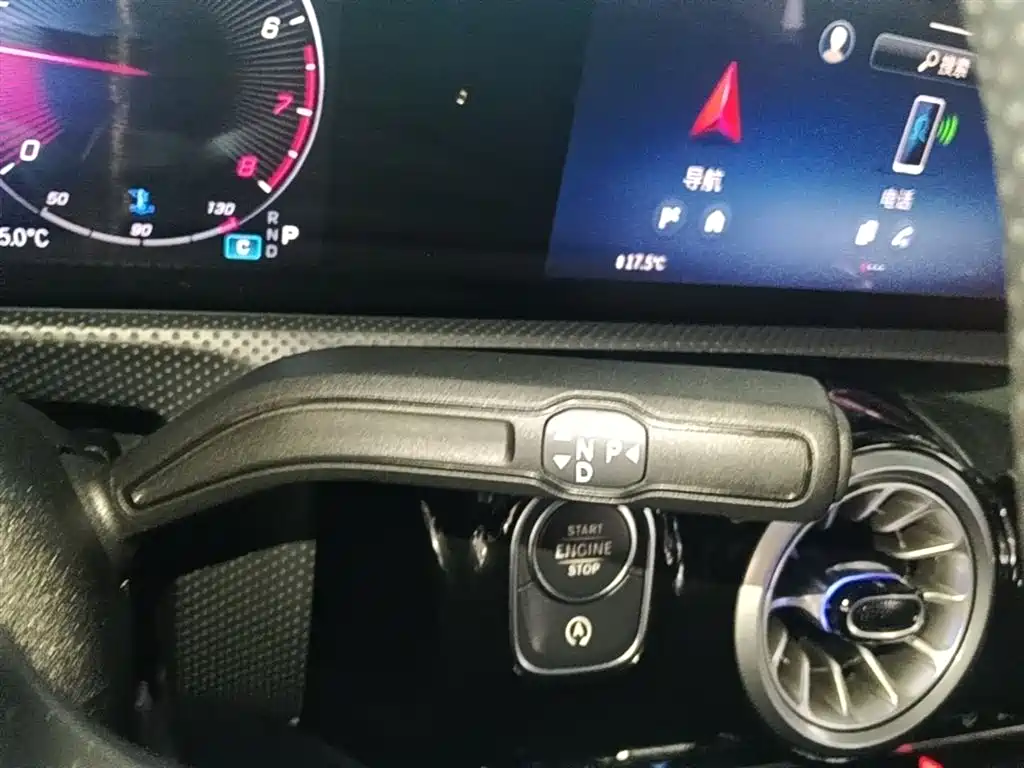 Mercedes-Benz A-Class — фото 14