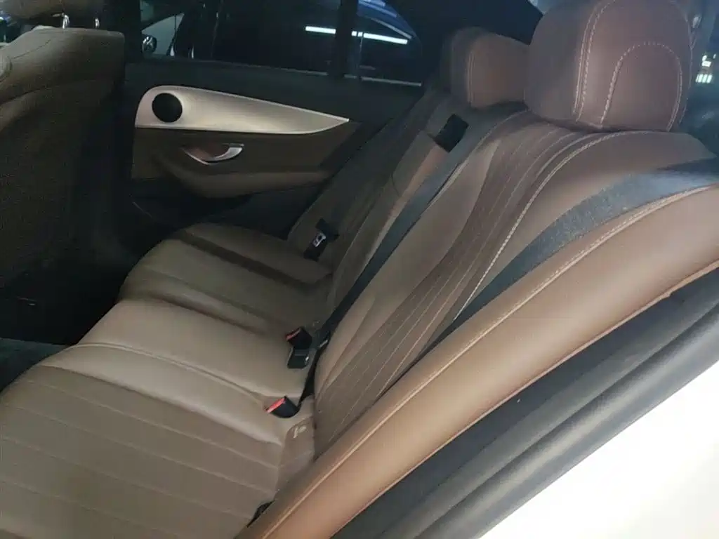 Mercedes-Benz E-Class (Import) — фото 17