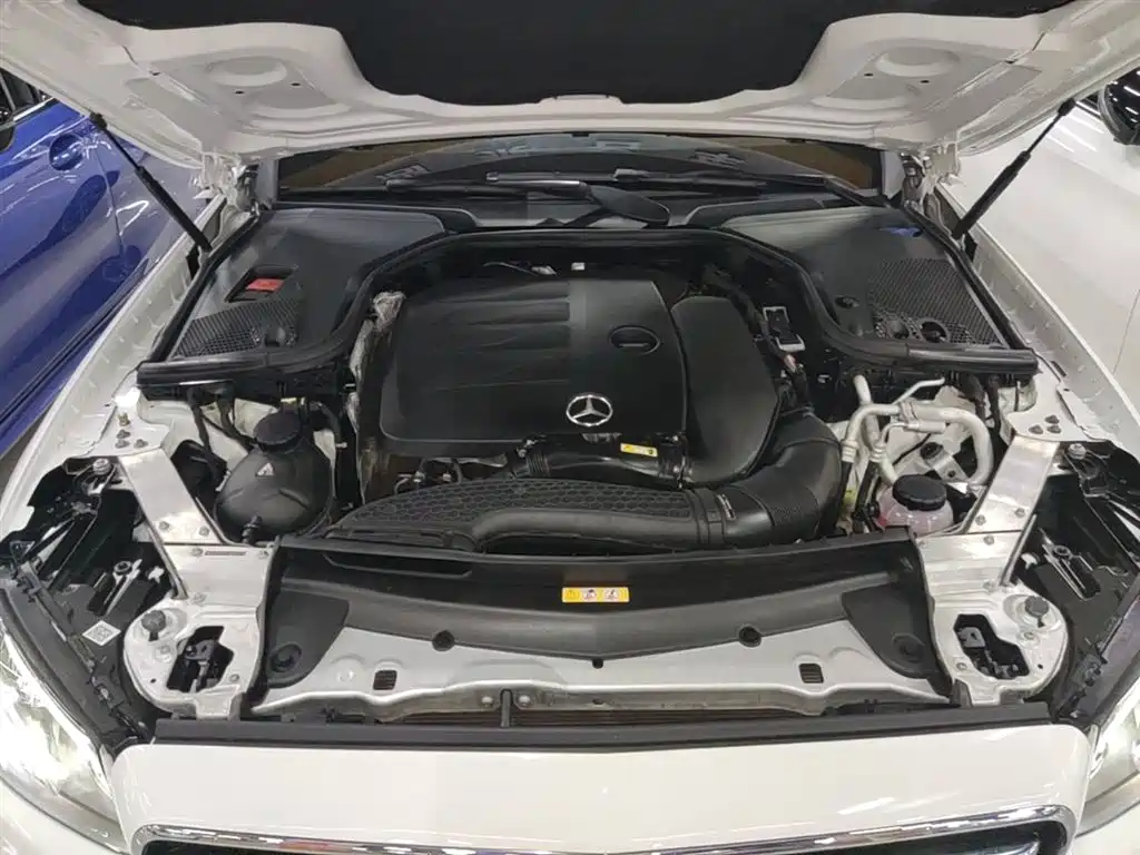 Mercedes-Benz E-Class (Import) — фото 20