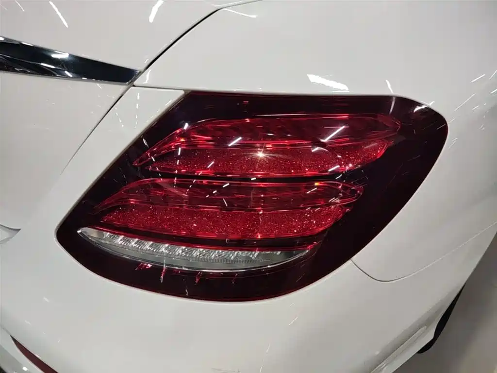 Mercedes-Benz E-Class (Import) — фото 8