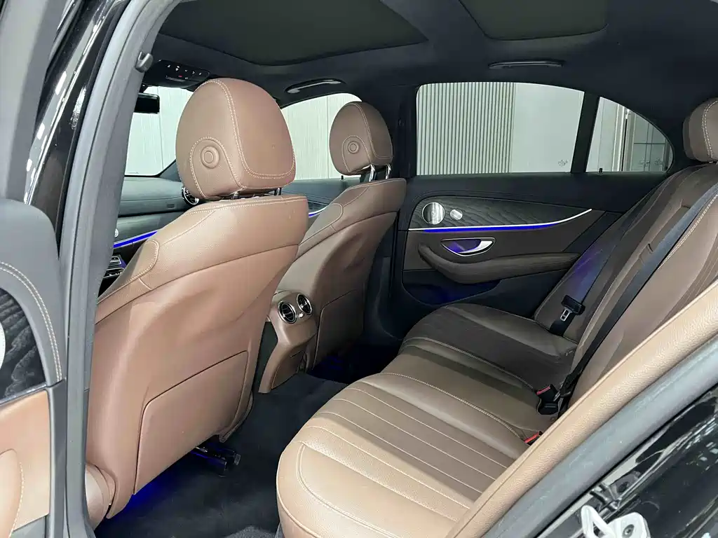 Mercedes-Benz E-Class (Import) — фото 7