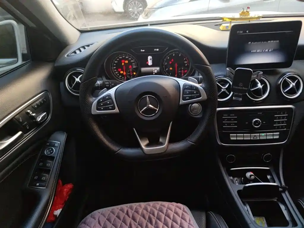 Mercedes-Benz GLA — фото 3