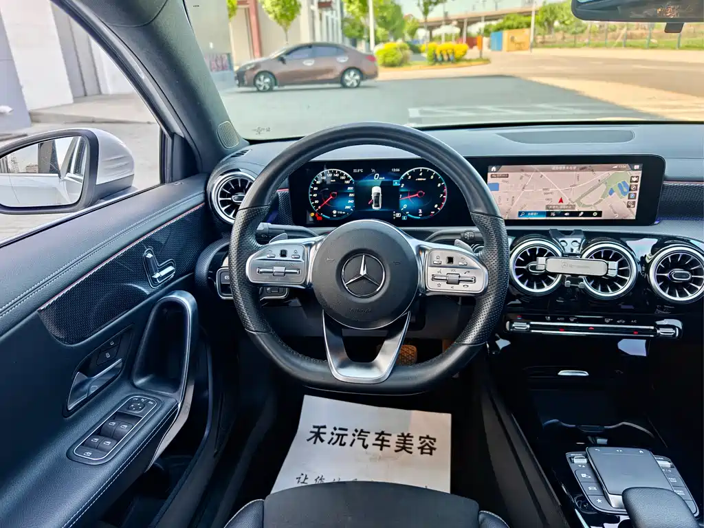 Mercedes-Benz A-Class — фото 14