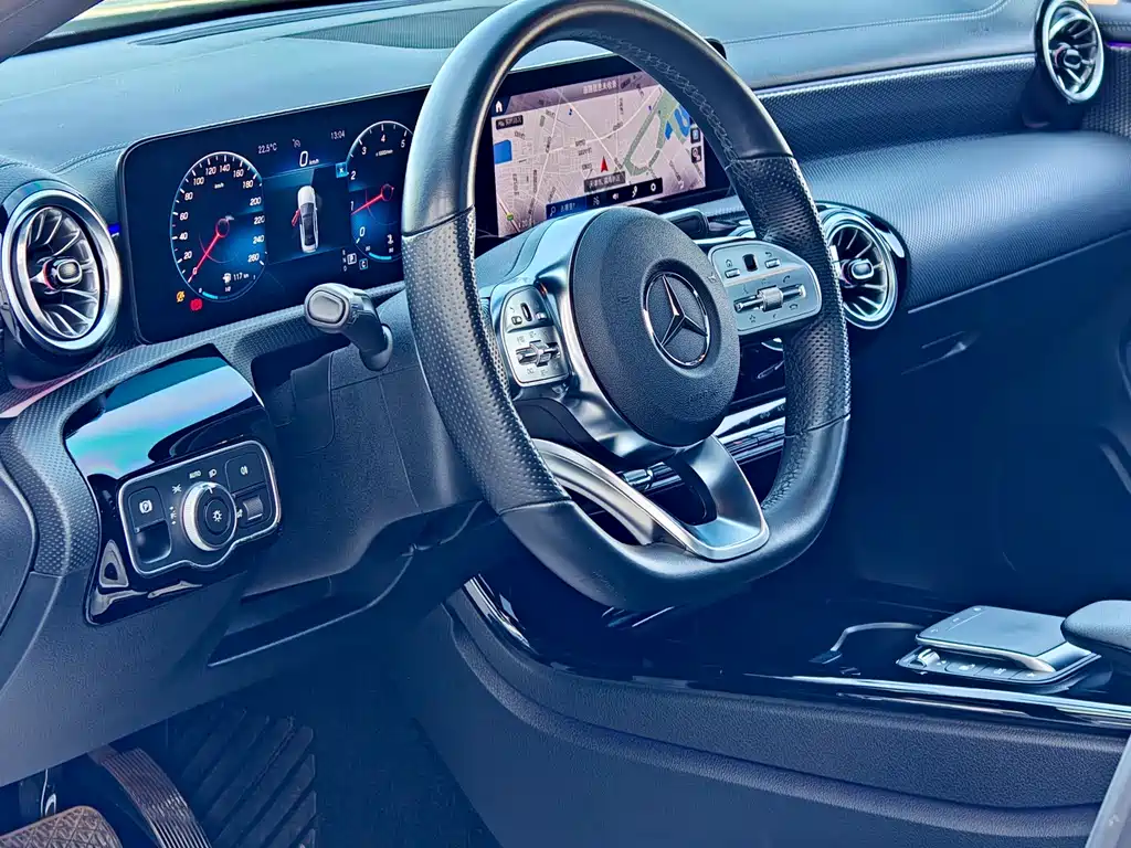 Mercedes-Benz A-Class — фото 10