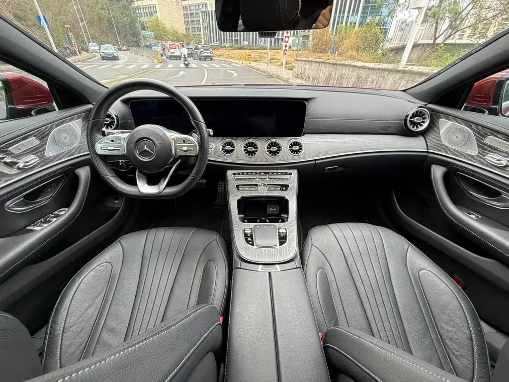 Mercedes-Benz CLS — фото 13