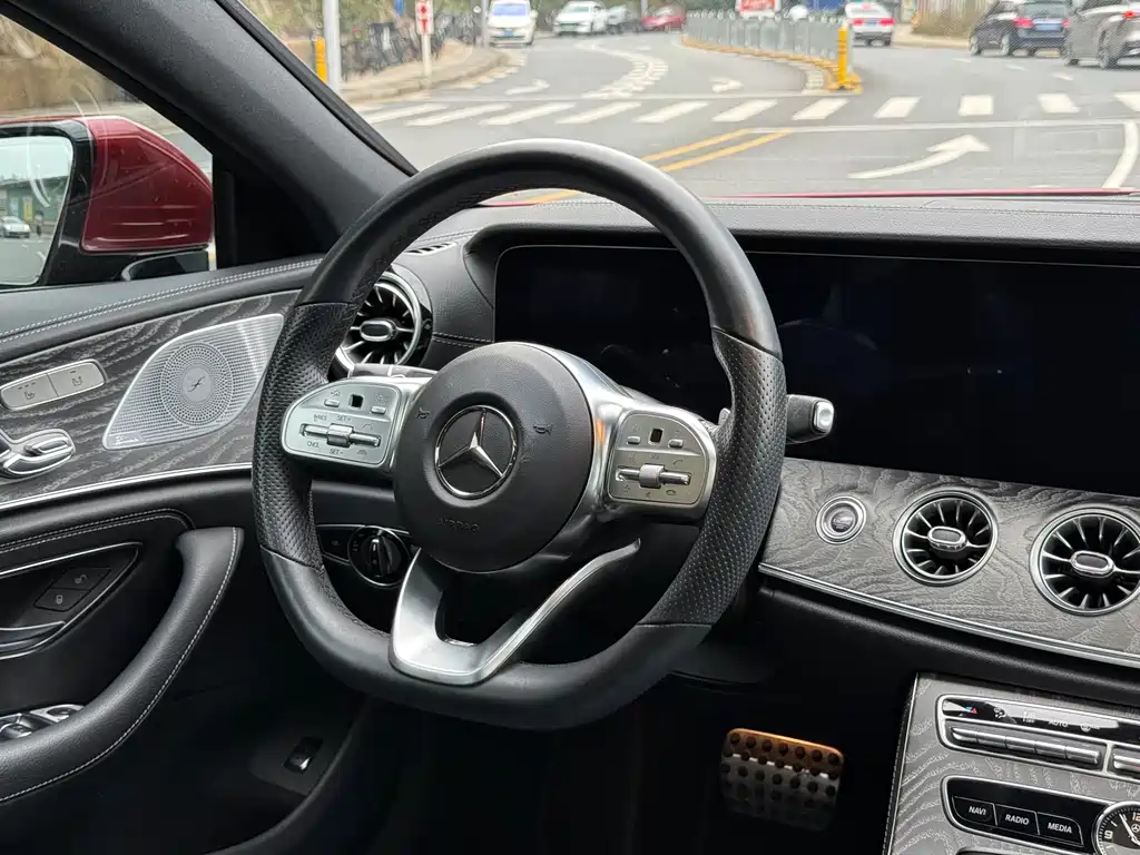 Mercedes-Benz CLS — фото 14