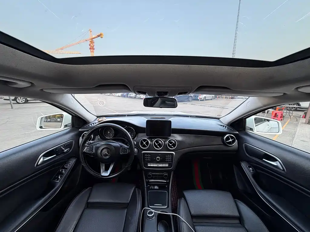 Mercedes-Benz GLA — фото 8