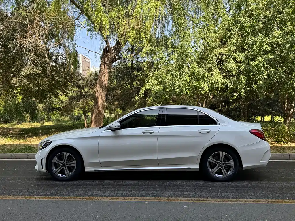Mercedes-Benz C-Class — фото 3