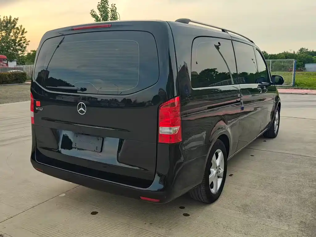 Mercedes-Benz Vito — фото 5