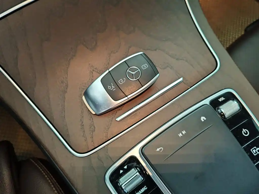 Mercedes-Benz GLC — фото 8