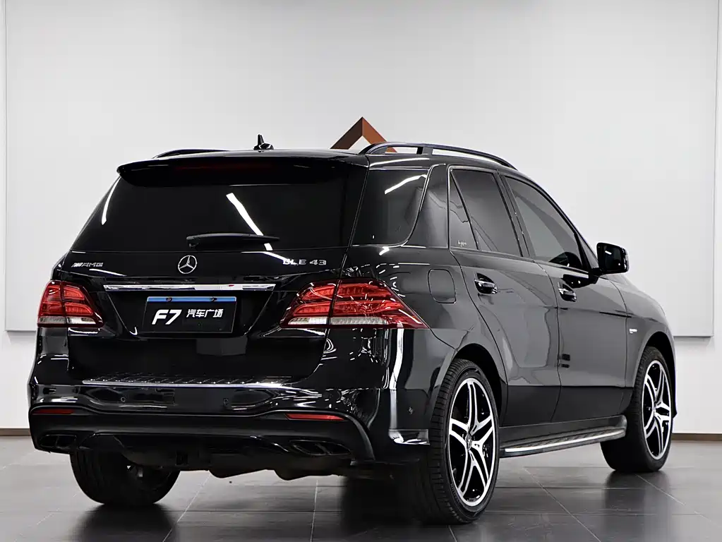 Mercedes-Benz GLE AMG — фото 6